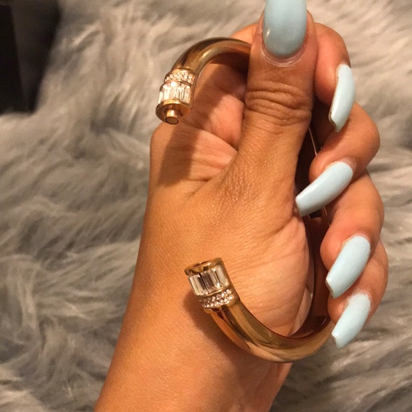 Gold bangle. - Picture 5 of 5